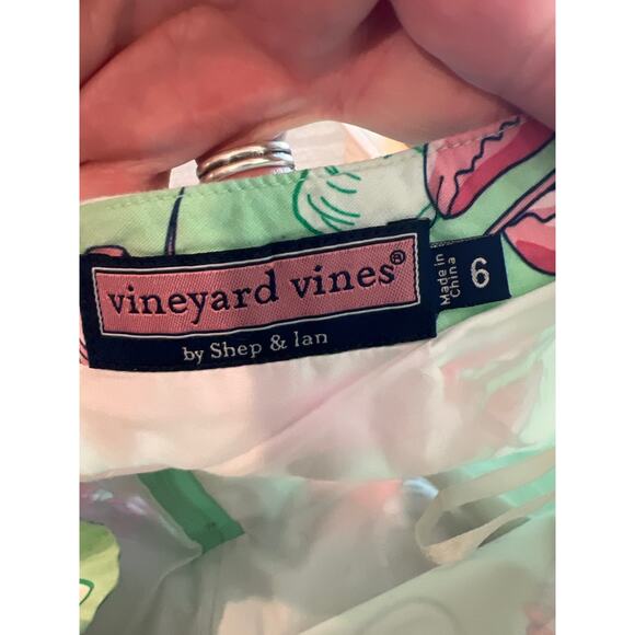 Vineyard Vines size 6 skirt with lobsters - Picture 2 of 2